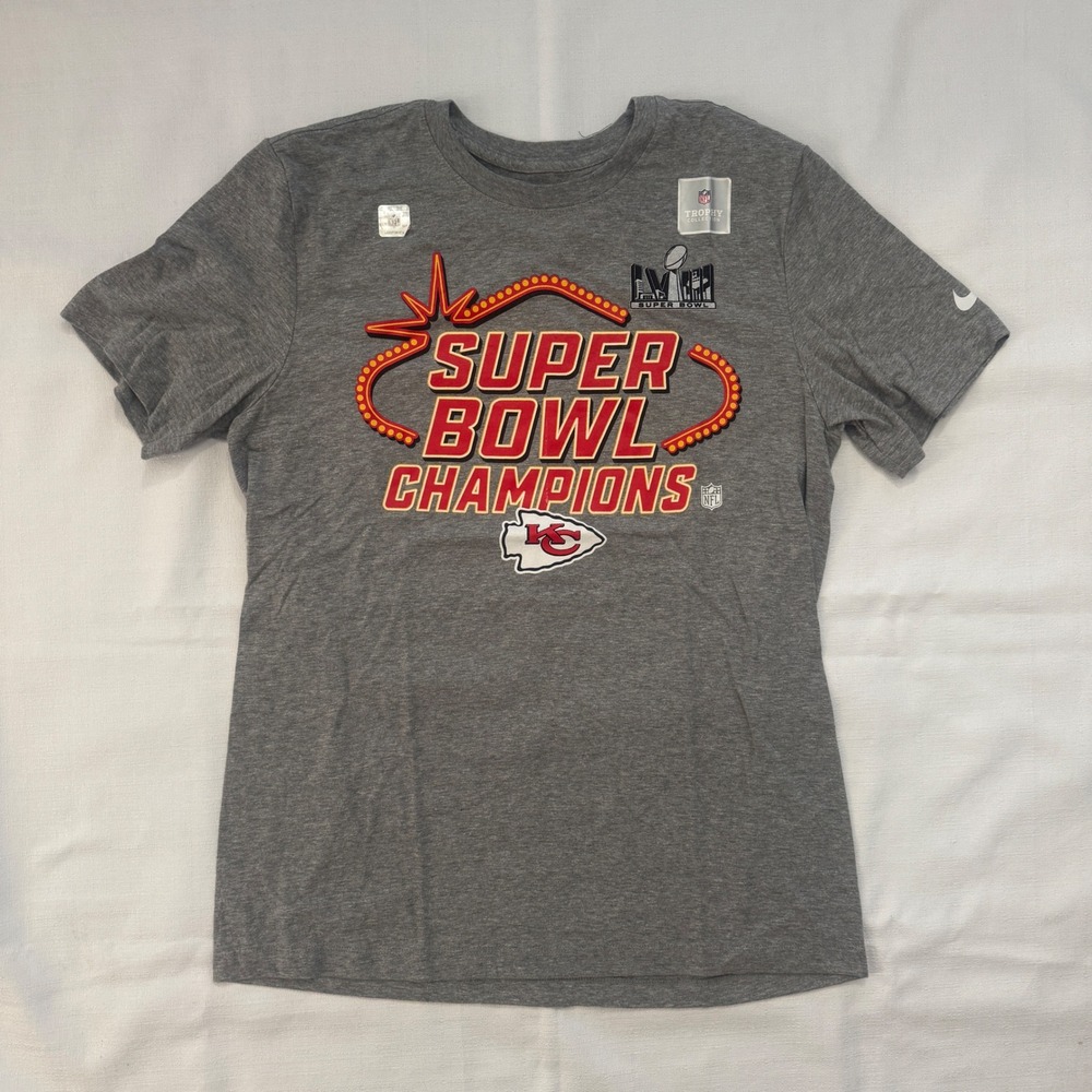 Nike Kansas City Chiefs Super Bowl Champions Gray Men's Medium Minor Print Flaw